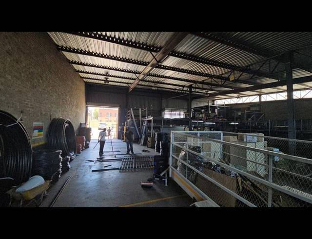 INDUSTRIAL PROPERTY TO RENT IN HALFWAY HOUSE